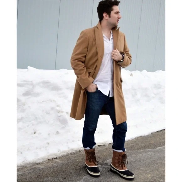 Banana Republic | Camel Colored Wool Cashmere Blend Top Coat - Picture 3 of 16